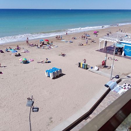 Acogedor Y Amplio Apartamento Familiar A Pie De Playa Calafell Esterno foto