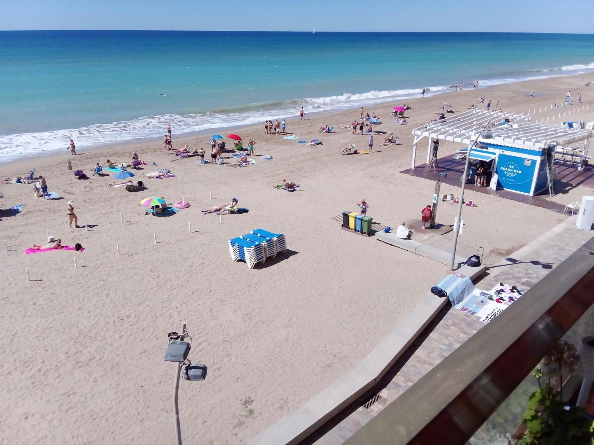 Acogedor Y Amplio Apartamento Familiar A Pie De Playa Calafell Esterno foto