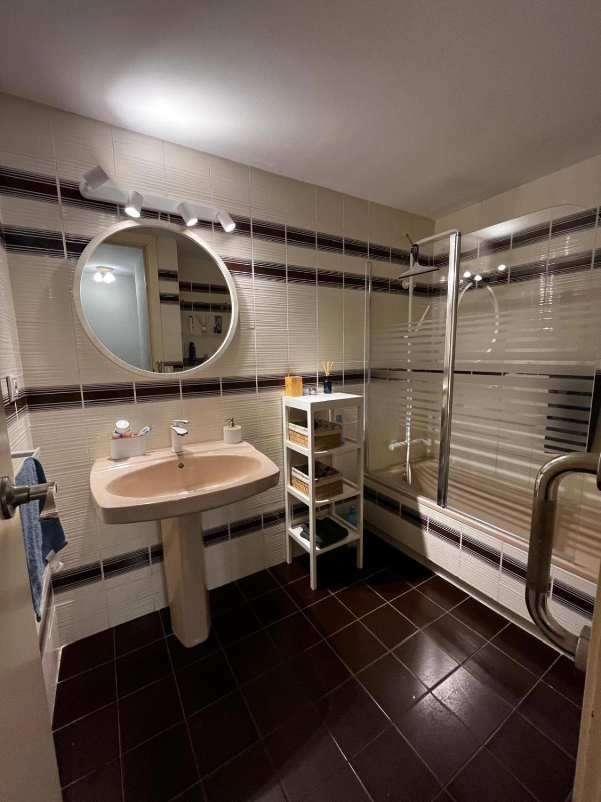 Acogedor Y Amplio Apartamento Familiar A Pie De Playa Calafell Esterno foto